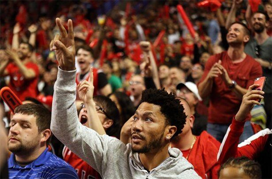 包含芝加哥公牛训练开放日，今夜止住颓势引欢呼，NBA季后赛在即，赛程密集仍需轮换的词条-体育赛事