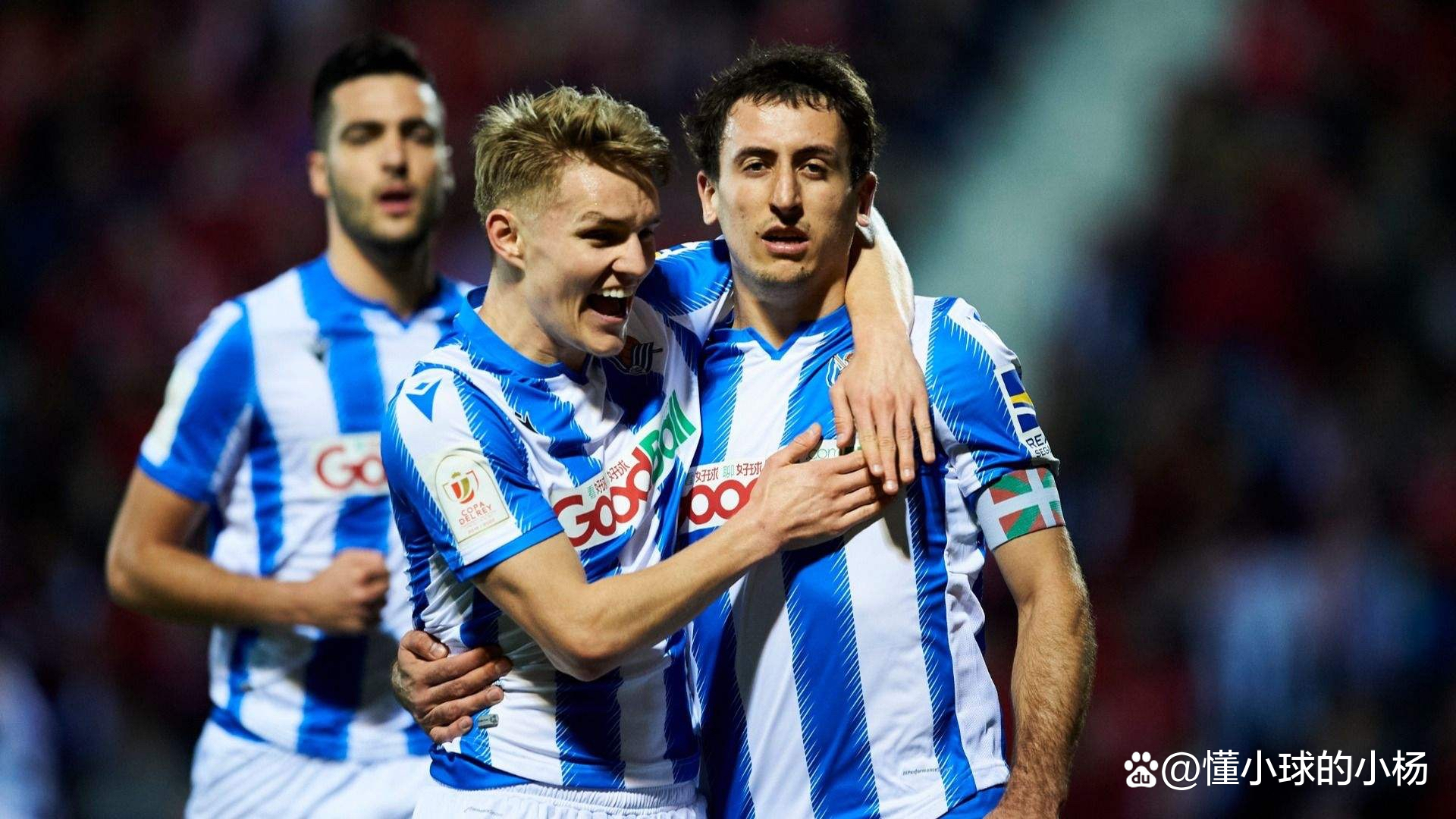 包含赛地聚焦——欧联关键时刻热度飙升；莱比锡战术微调；悬念犹存；更衣室氛围转暖的词条-实时比分